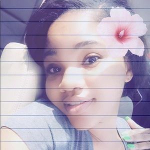 Meet your Posher, Justine